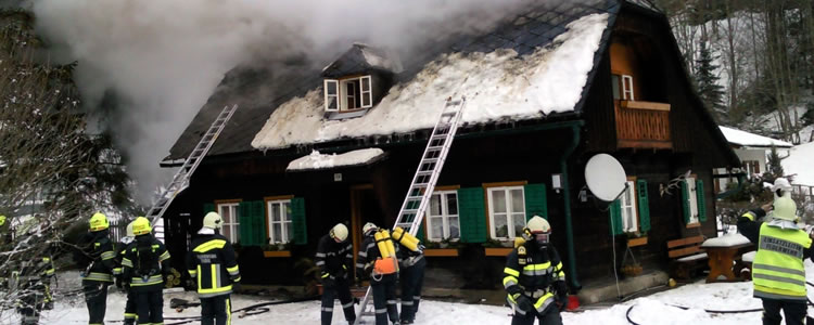 Abschnittsalarm beim Wohnhausbrand in der Fölz
